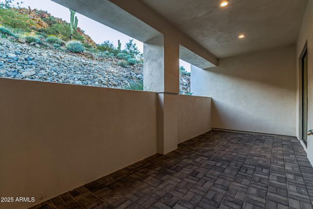 43934 N 10TH Street, New River, AZ 85087