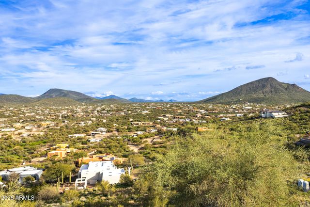 43934 N 10TH Street, New River, AZ 85087