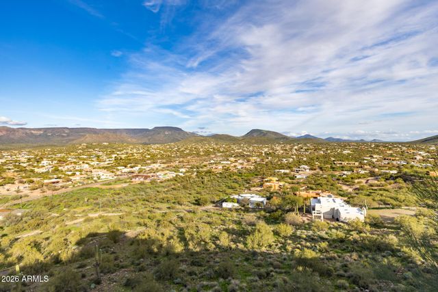 43934 N 10TH Street, New River, AZ 85087