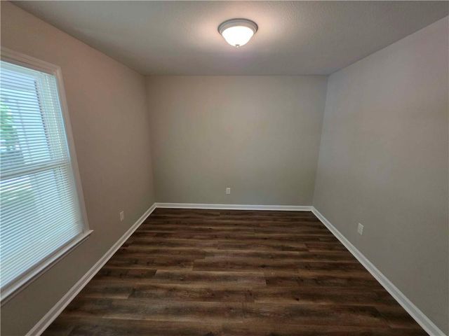 1075 To Lani Dr, Stone Mountain, GA 30083