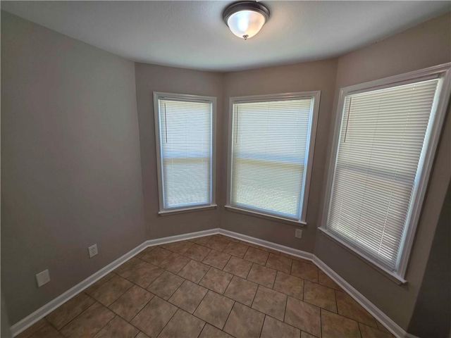 1075 To Lani Dr, Stone Mountain, GA 30083