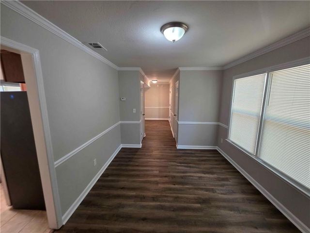 1075 To Lani Dr, Stone Mountain, GA 30083