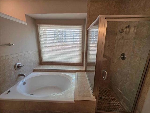 1075 To Lani Dr, Stone Mountain, GA 30083