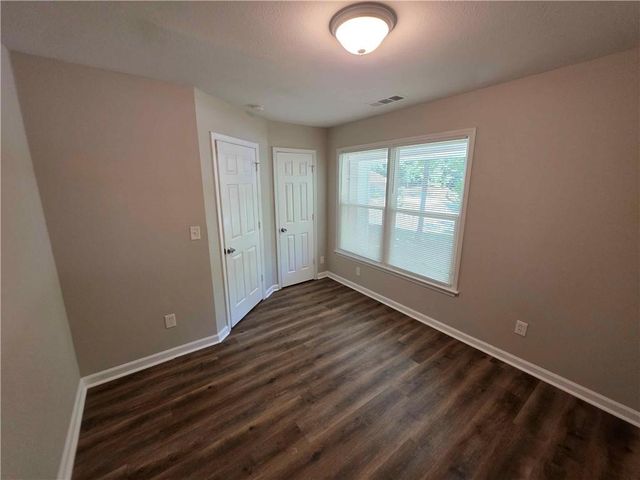 1075 To Lani Dr, Stone Mountain, GA 30083