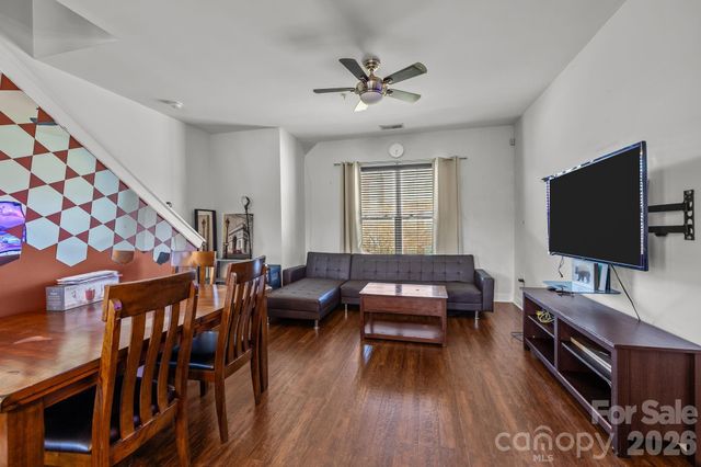 819 Seigle Point Drive, Charlotte, NC 28204