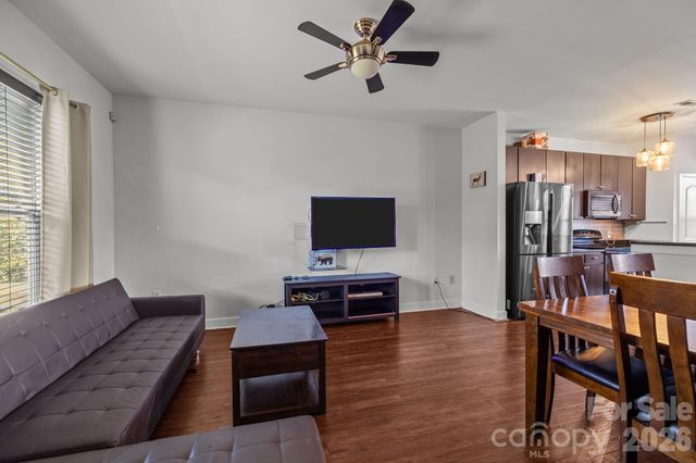 819 Seigle Point Drive, Charlotte, NC 28204