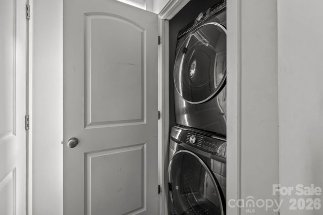 819 Seigle Point Drive, Charlotte, NC 28204