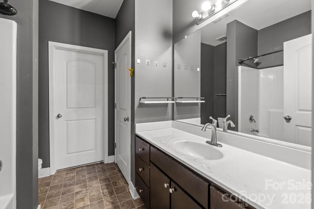 819 Seigle Point Drive, Charlotte, NC 28204