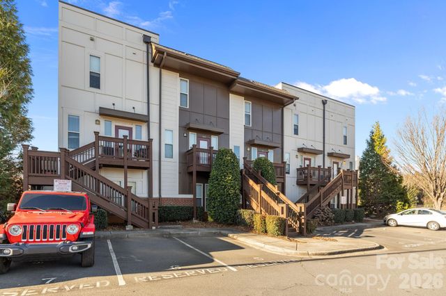 819 Seigle Point Drive, Charlotte, NC 28204