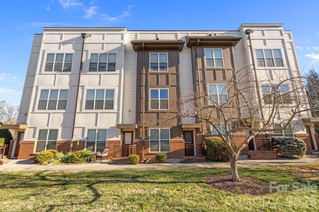 819 Seigle Point Drive, Charlotte, NC 28204