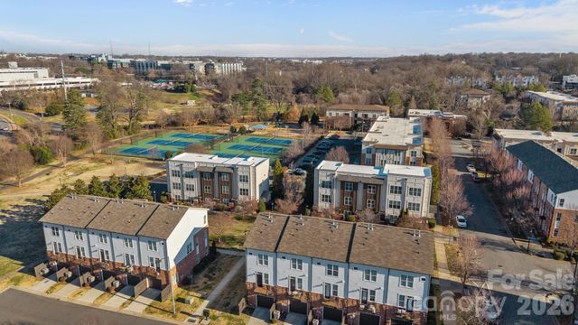 819 Seigle Point Drive, Charlotte, NC 28204