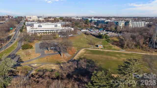 819 Seigle Point Drive, Charlotte, NC 28204