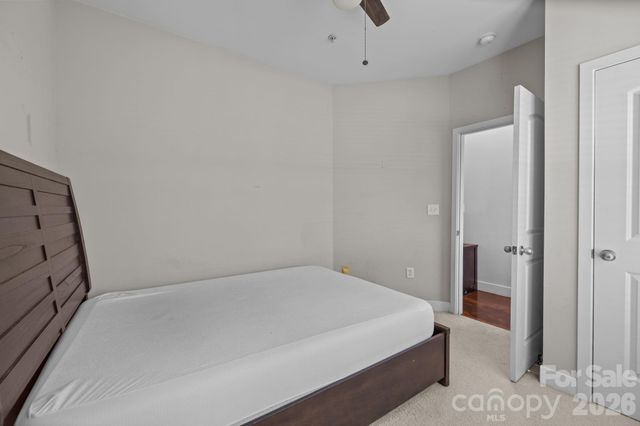 819 Seigle Point Drive, Charlotte, NC 28204