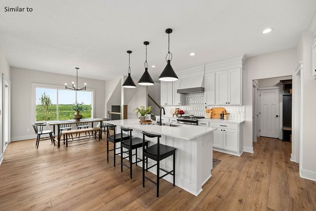 2281 Green Leaf Circle, Norwalk, IA 50211