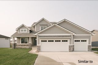 2281 Green Leaf Circle, Norwalk, IA 50211