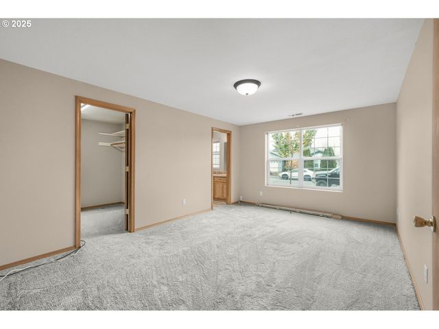 52269 Se TYLER St, Scappoose, OR 97056