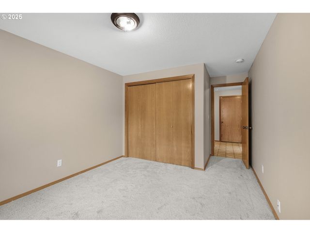 52269 Se TYLER St, Scappoose, OR 97056