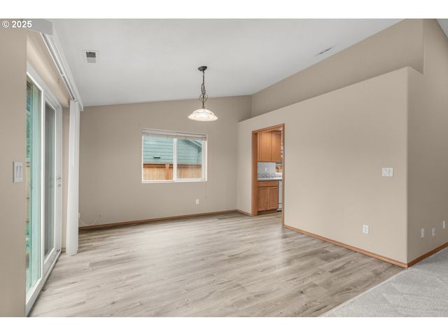 52269 Se TYLER St, Scappoose, OR 97056