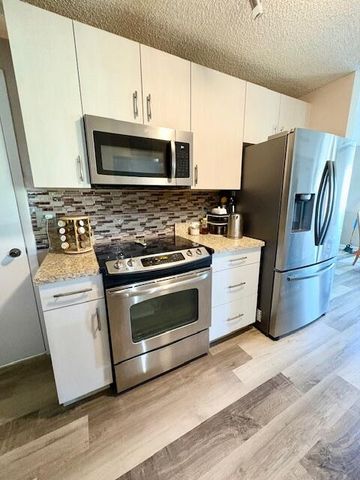 10313 Boynton Place Circle, Boynton Beach, FL 33437