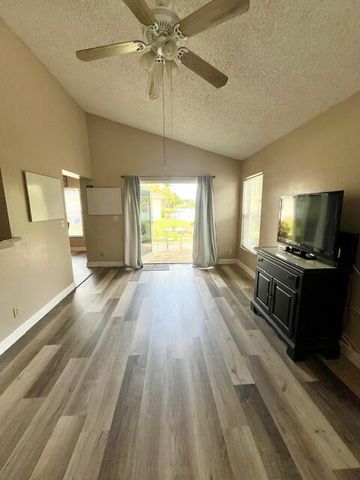 10313 Boynton Place Circle, Boynton Beach, FL 33437