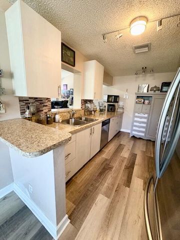 10313 Boynton Place Circle, Boynton Beach, FL 33437