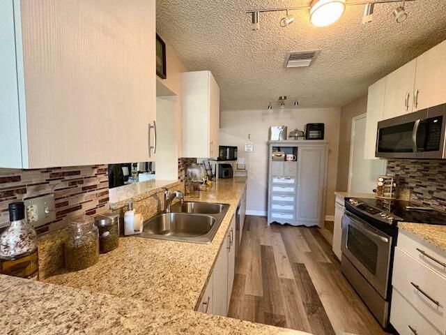 10313 Boynton Place Circle, Boynton Beach, FL 33437