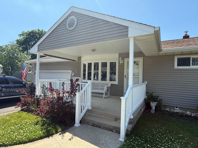 27 MAPLECREST DR, Neptune, NJ 07753
