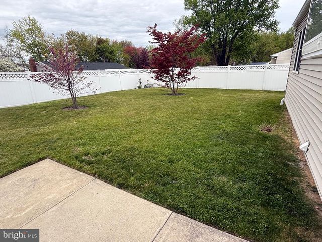 27 MAPLECREST DR, Neptune, NJ 07753