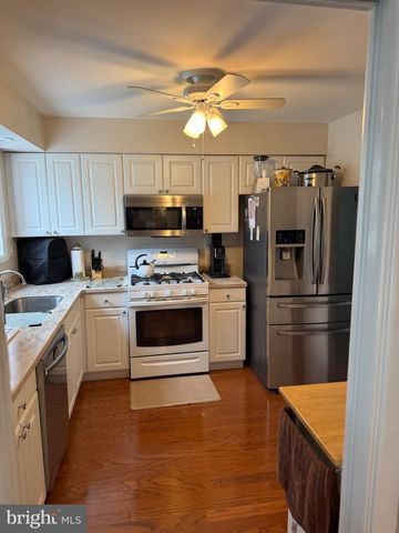 27 MAPLECREST DR, Neptune, NJ 07753
