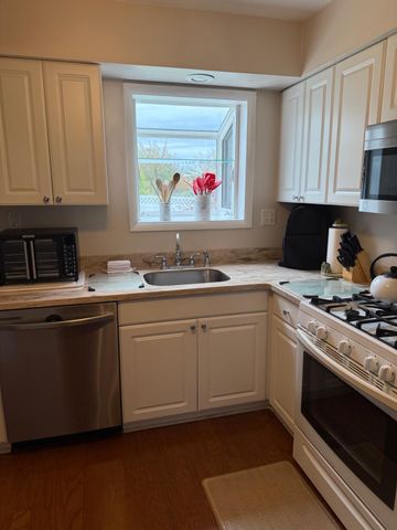 27 MAPLECREST DR, Neptune, NJ 07753