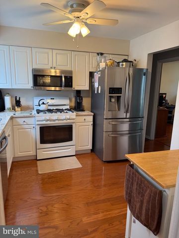 27 MAPLECREST DR, Neptune, NJ 07753