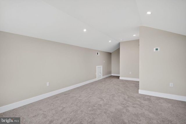 8 ARTHUR LN, Cranbury, NJ 08512