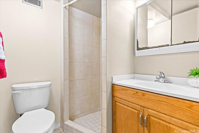 225 Queen Street 11E, Honolulu, HI 96813
