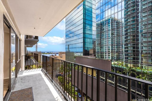 225 Queen Street 11E, Honolulu, HI 96813