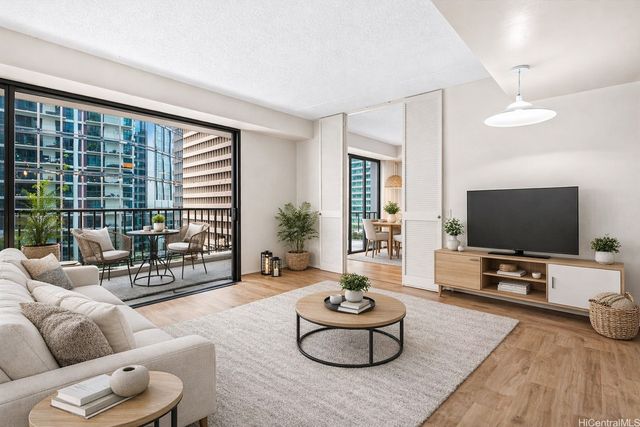 225 Queen Street 11E, Honolulu, HI 96813