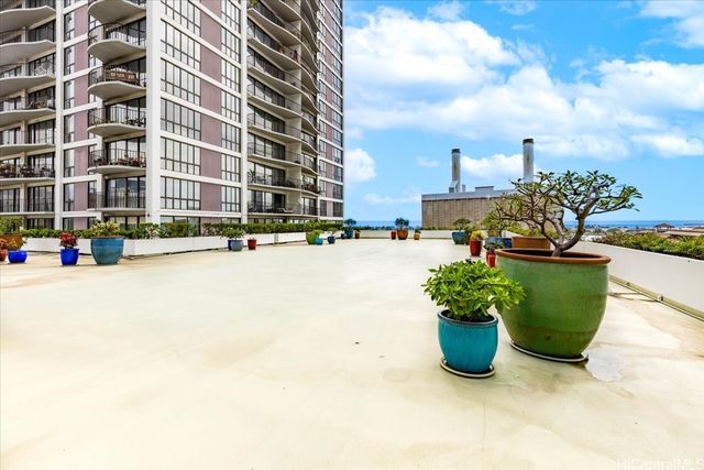 225 Queen Street 11E, Honolulu, HI 96813