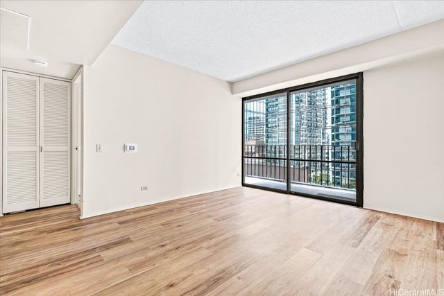 225 Queen Street 11E, Honolulu, HI 96813