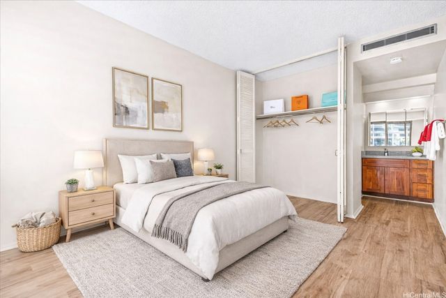 225 Queen Street 11E, Honolulu, HI 96813