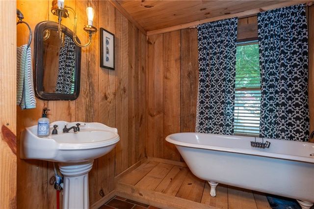 7204 Island Mill Road SE, Acworth, GA 30102