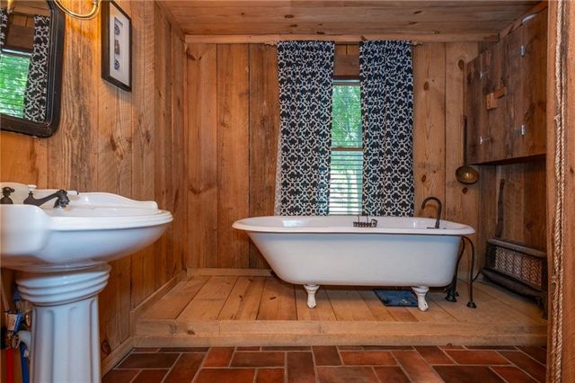 7204 Island Mill Road SE, Acworth, GA 30102
