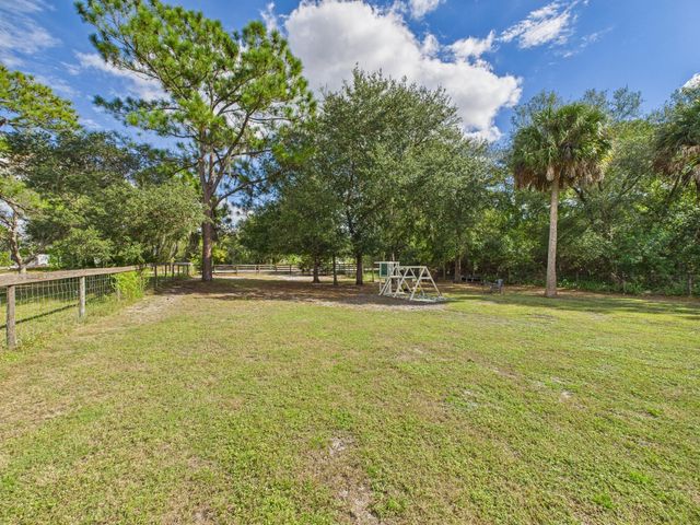 513 Serenade Terrace, Lake Placid, FL 33852