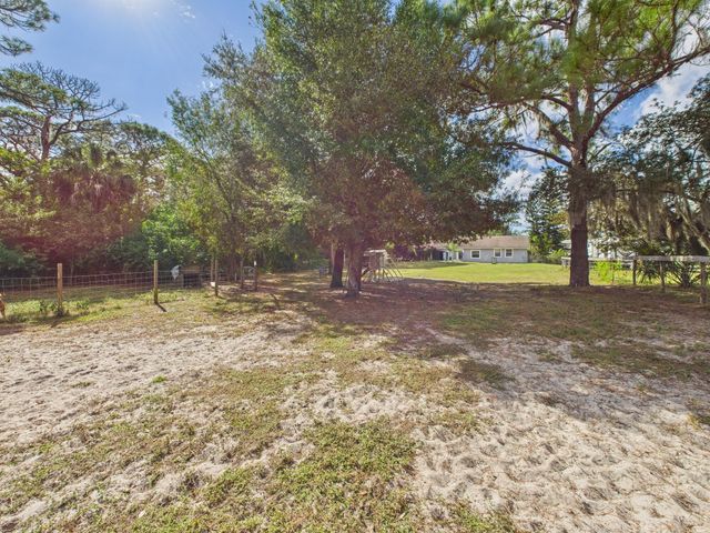 513 Serenade Terrace, Lake Placid, FL 33852
