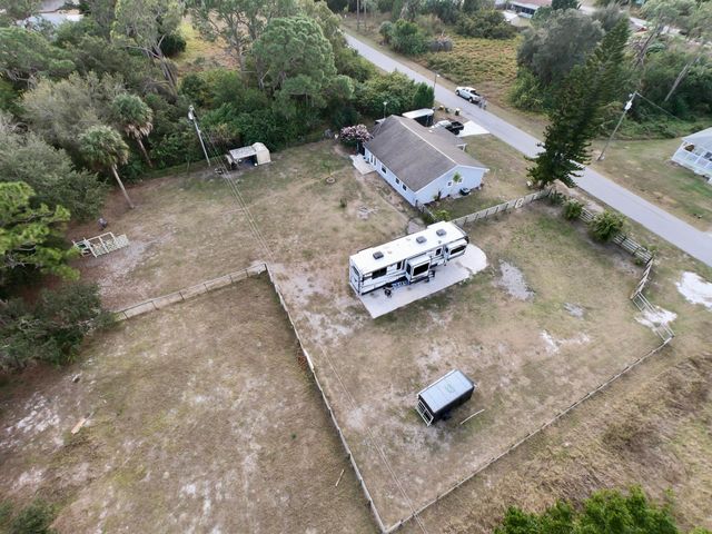 513 Serenade Terrace, Lake Placid, FL 33852