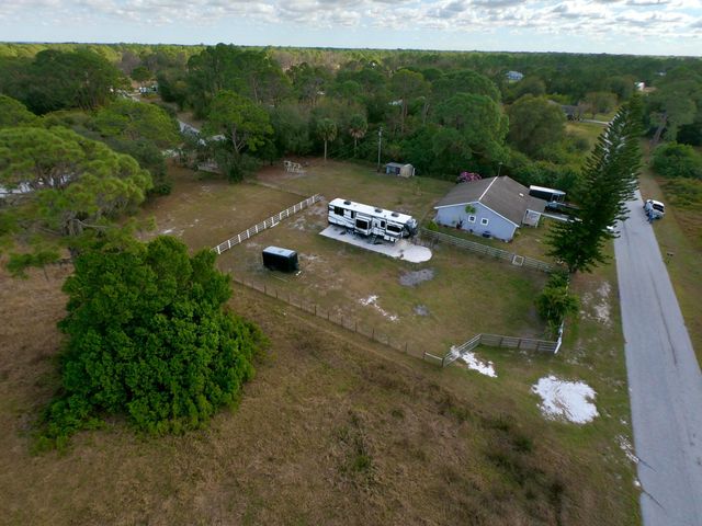 513 Serenade Terrace, Lake Placid, FL 33852