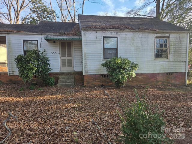 735 Seldon Drive, Charlotte, NC 28216