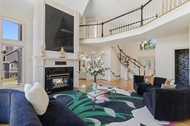 N28W30244 Red Hawk COURT, Pewaukee, WI 53072
