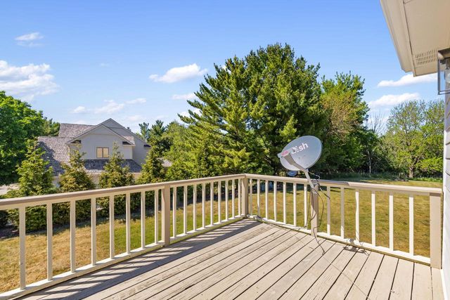 N28W30244 Red Hawk COURT, Pewaukee, WI 53072