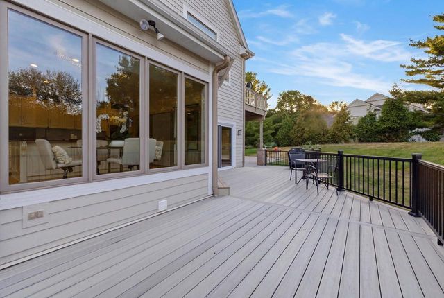N28W30244 Red Hawk COURT, Pewaukee, WI 53072
