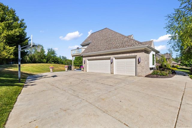 N28W30244 Red Hawk COURT, Pewaukee, WI 53072
