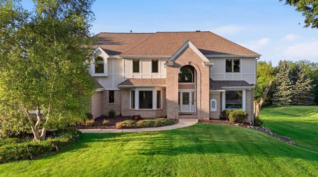 N28W30244 Red Hawk COURT, Pewaukee, WI 53072